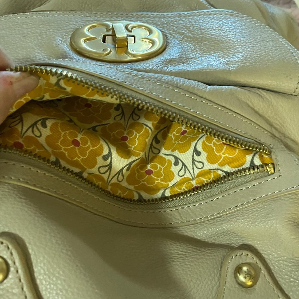 GUC~Emma Fox Large "Mushroom" foldover satchel - Picture 11 of 16